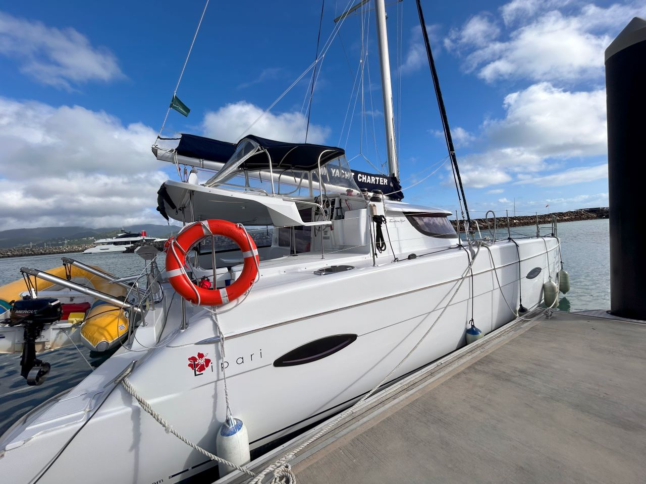 L AVANT  Bareboat Charter in Australia
