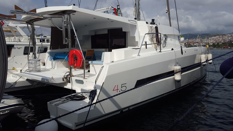 MULAKU  Bareboat Charter in Tahiti