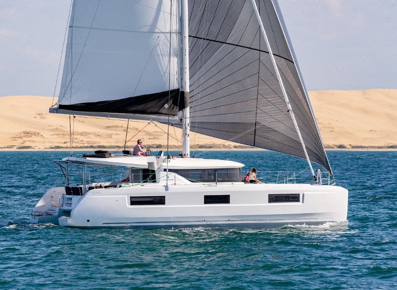 FULL MOON Bareboat Charter in Croatia