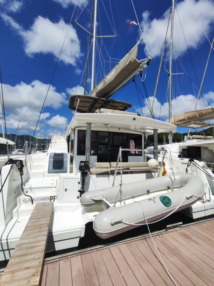 SUNFLOWER  Bareboat Charter in Guadeloupe
