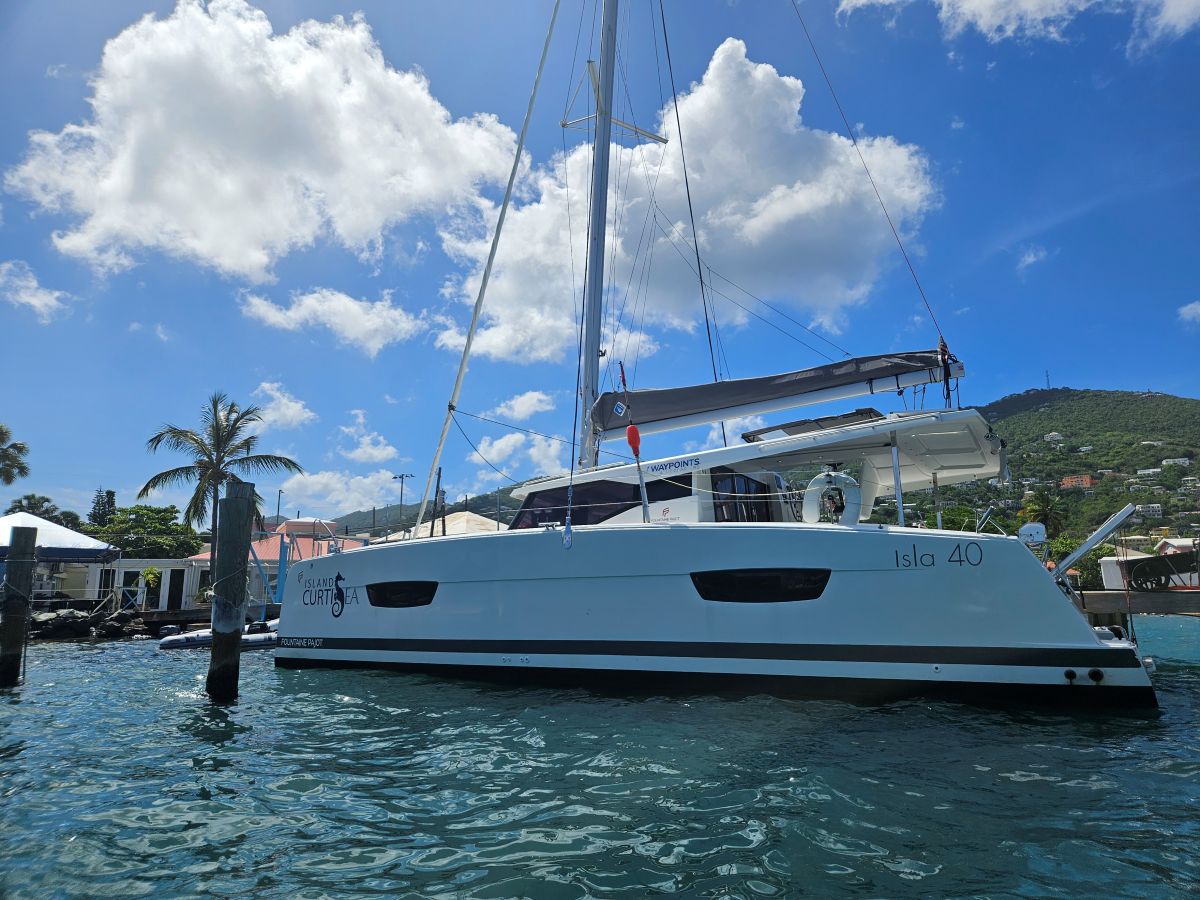 Island Curtisea Bareboat Charter in US Virgin Islands