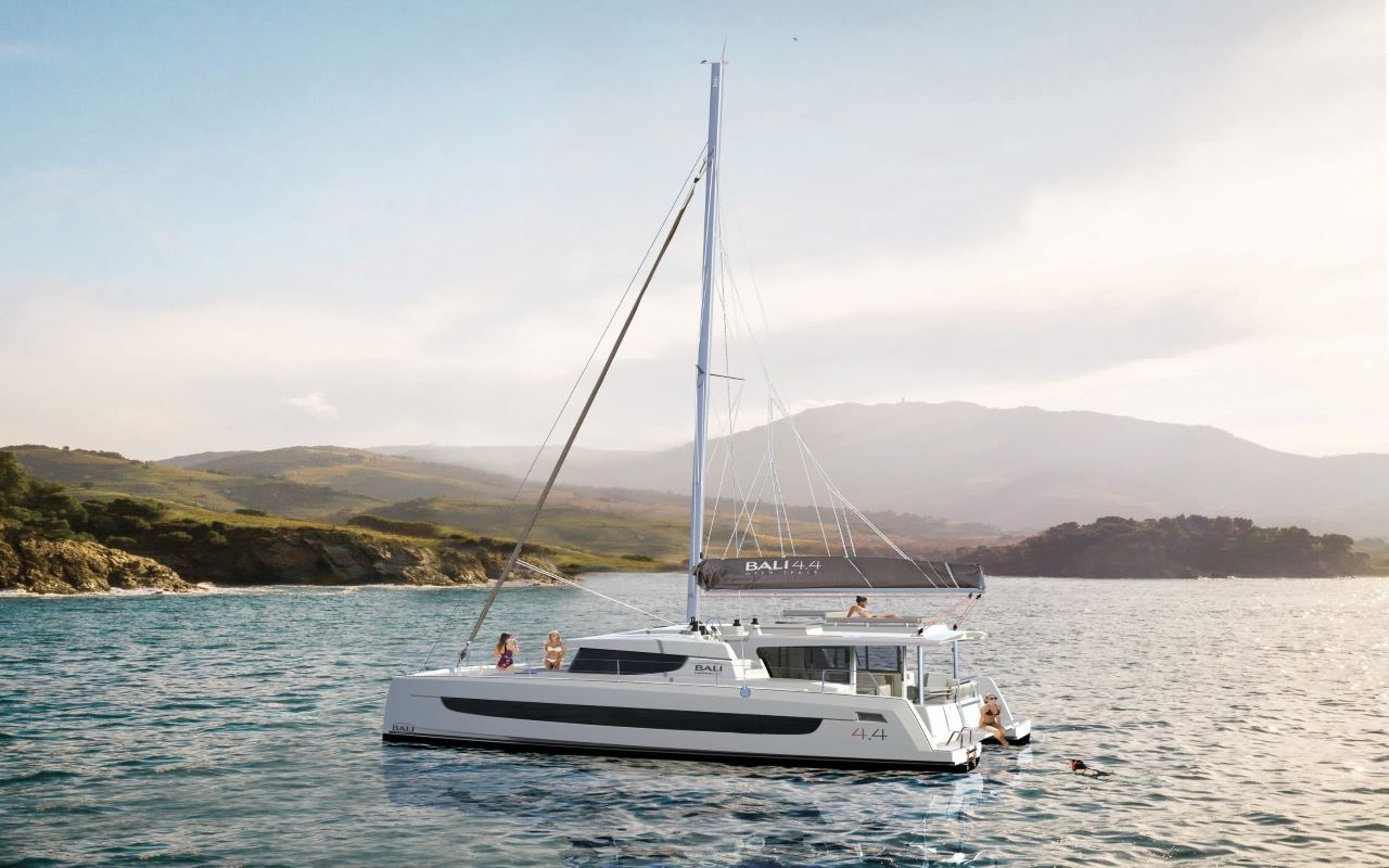 FARADAY Bareboat Charter in Seychelles