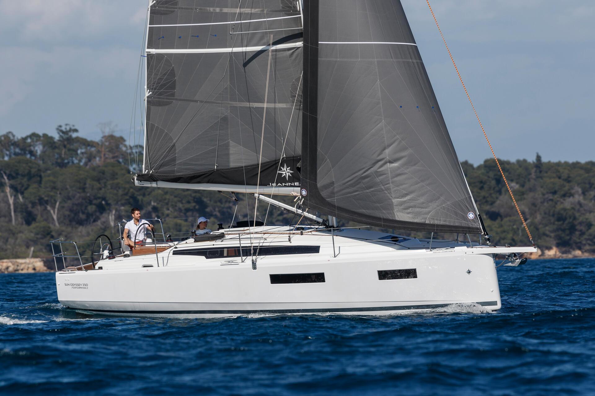 ANTIDOTE  Bareboat Charter in British Virgin Islands