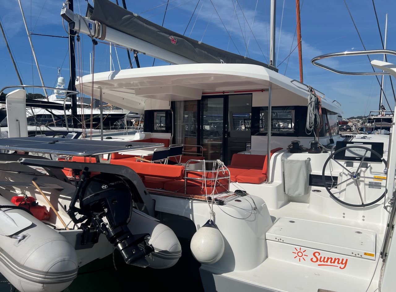 SUNNY  Bareboat Charter in France